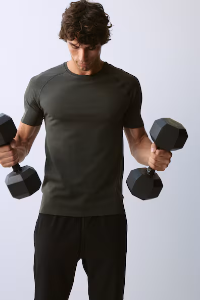 Спортивная футболка с drymove™ muscle fit- Заказать в России