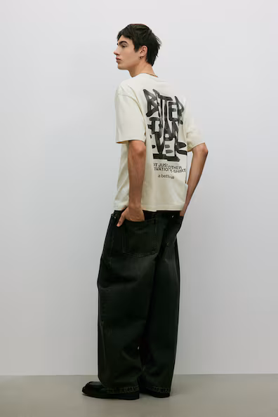 T-SHIRT COM ESTAMPADO LOOSE FIT