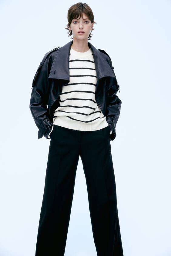 Свитер из мягкой ткани