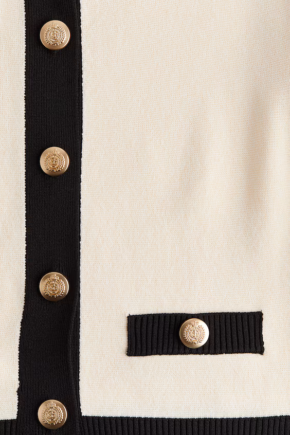 Куртка из тонкой вязаной ткани