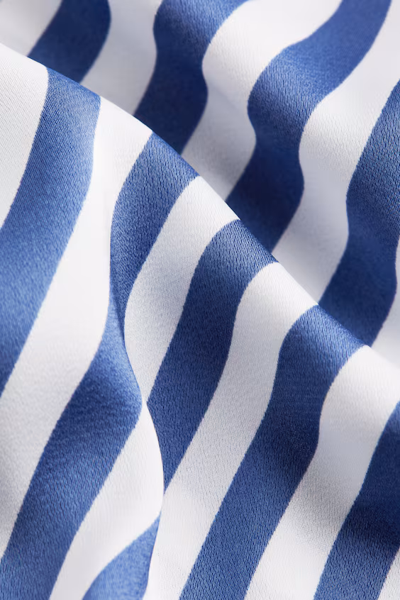 Блуза с драпировкой из атласа