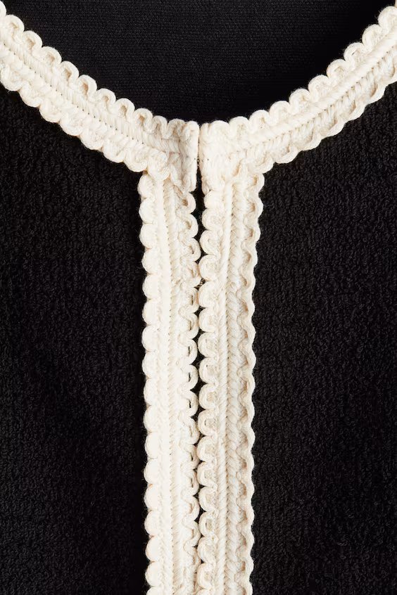 Короткий пальто