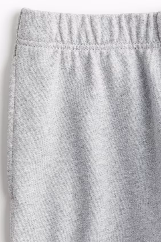 Комфортные спортивные брюки с технологией drymove™