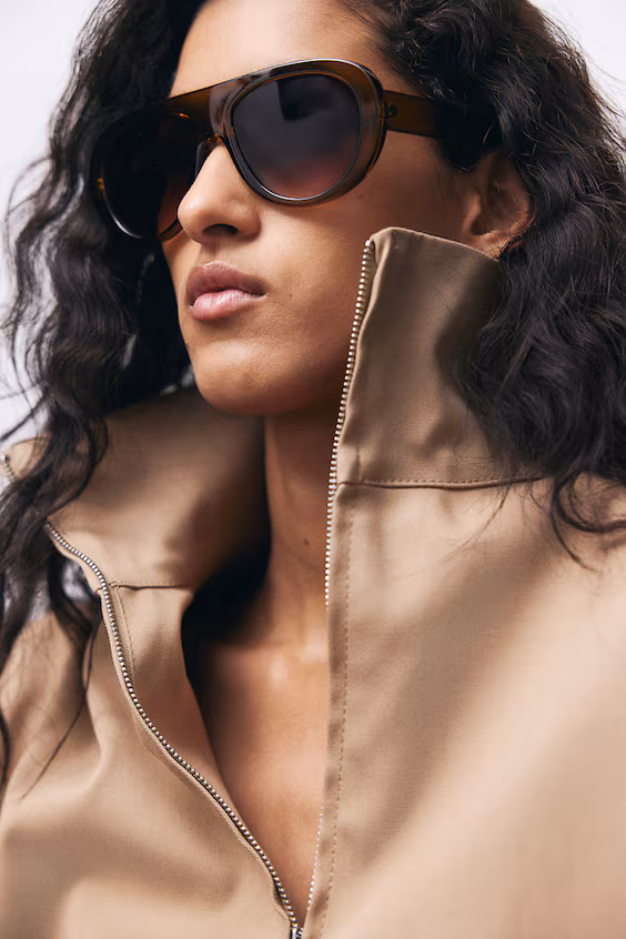 Кроссовки из замши