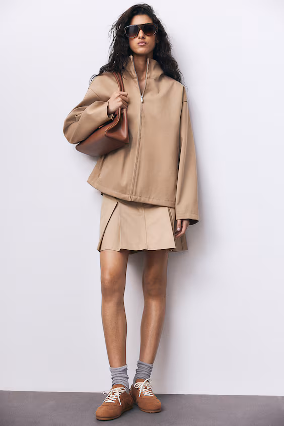 Кроссовки из замши