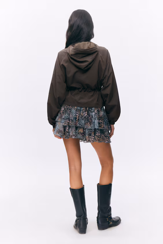 Ветровка из переработанного нейлона