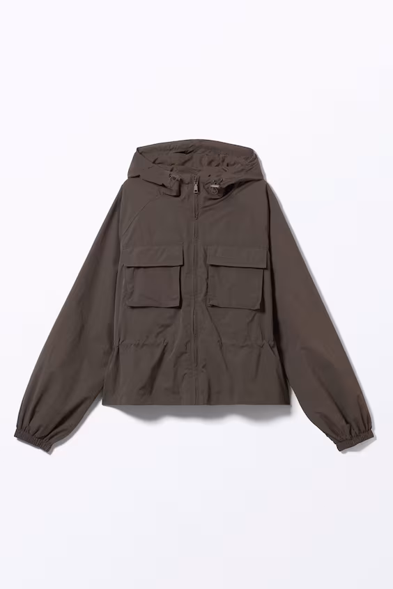 Ветровка из переработанного нейлона