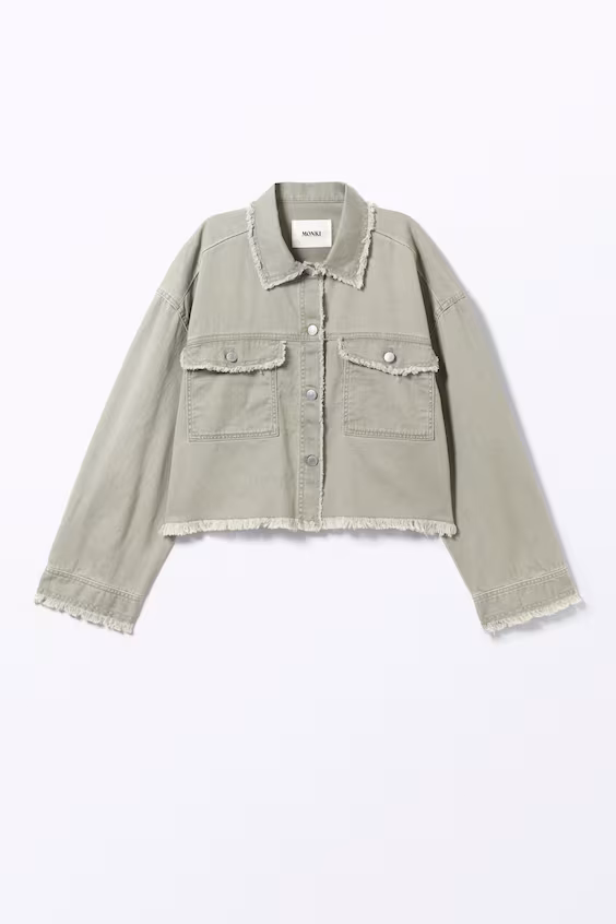 Короткая куртка из хлопка квадратного силуэта