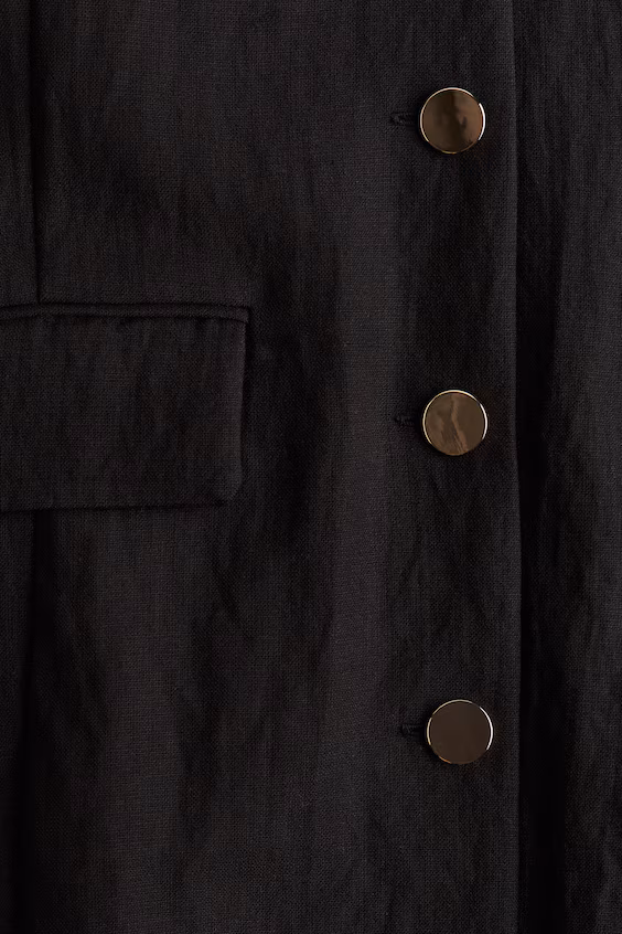 Платье с пуговицами