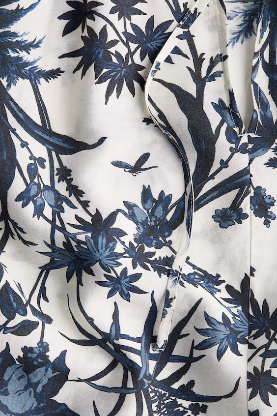 Платье с воротником с оборкой