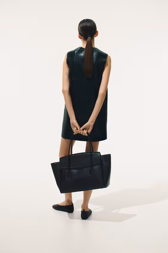 Платье из покрытой ткани