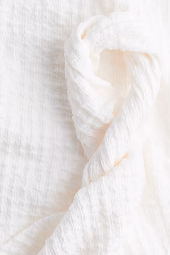 Платье с одним обнаженным плечом