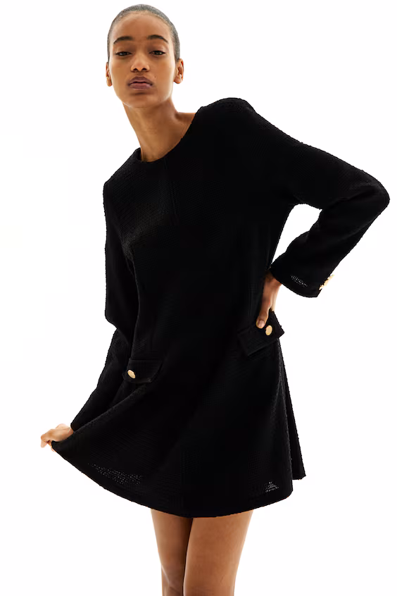 Платье из ткани букле