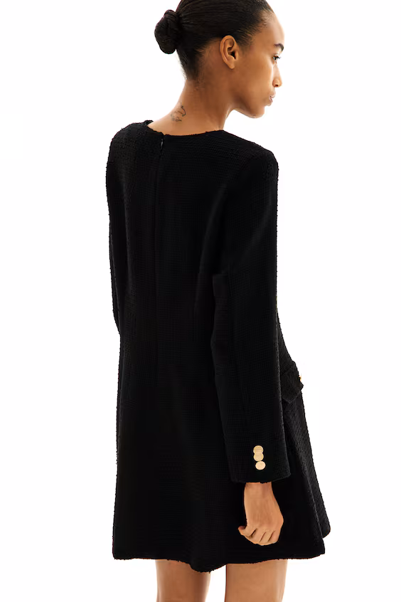 Платье из ткани букле