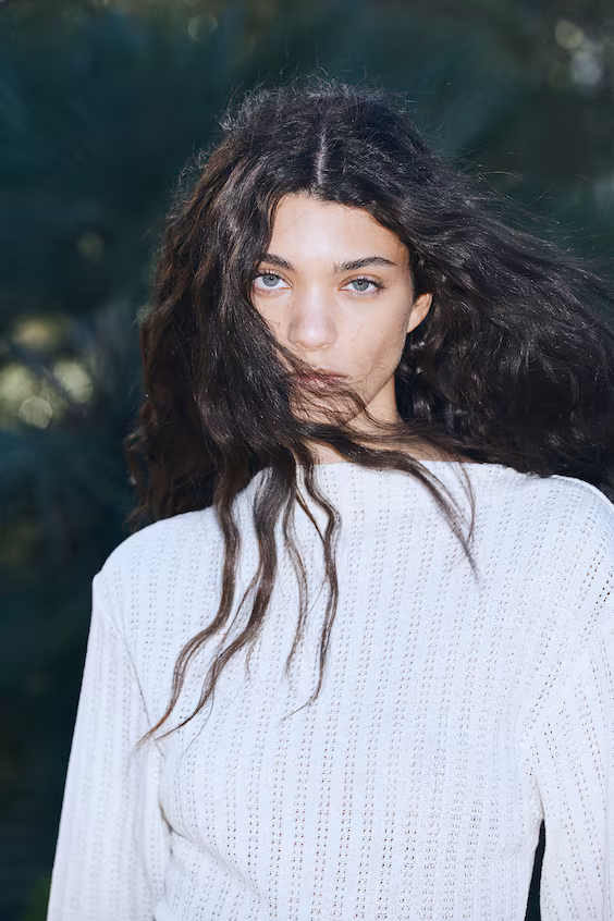 Платье длинное с узором в виде открытой строчки