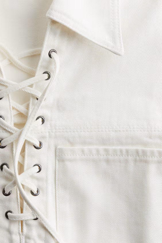 Джинсовое платье с шнуровкой