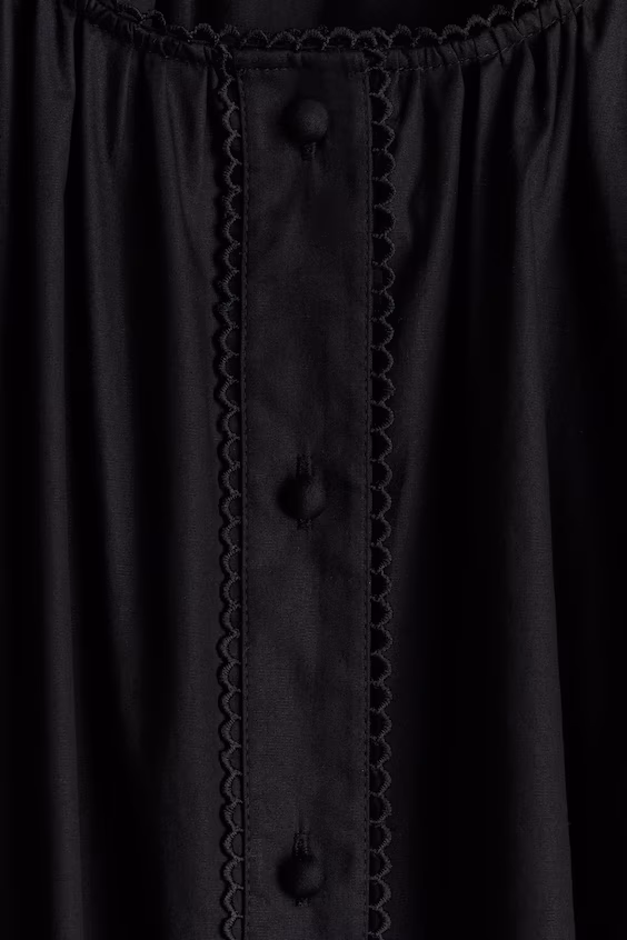 Платье с каймой из пике