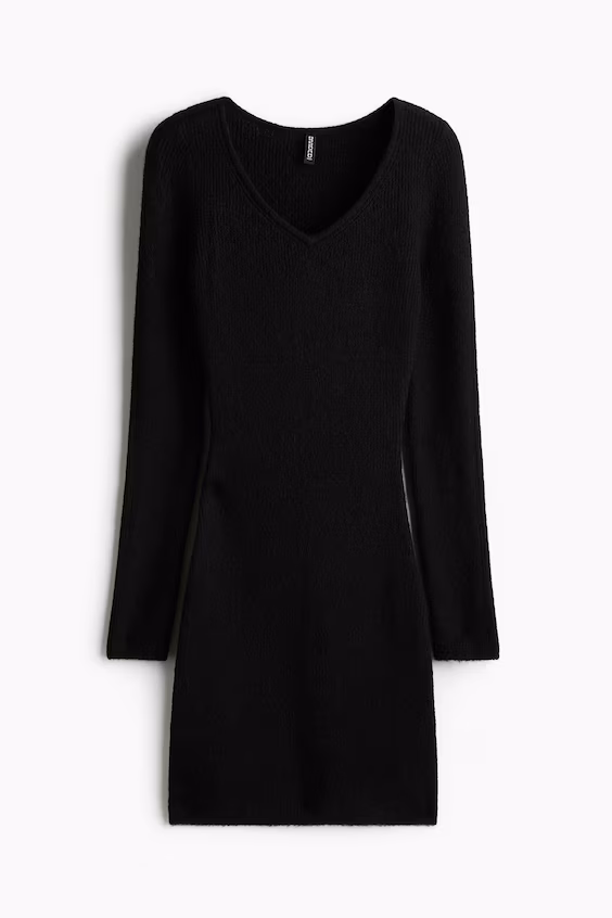 Платье в рубчик с v-образным вырезом