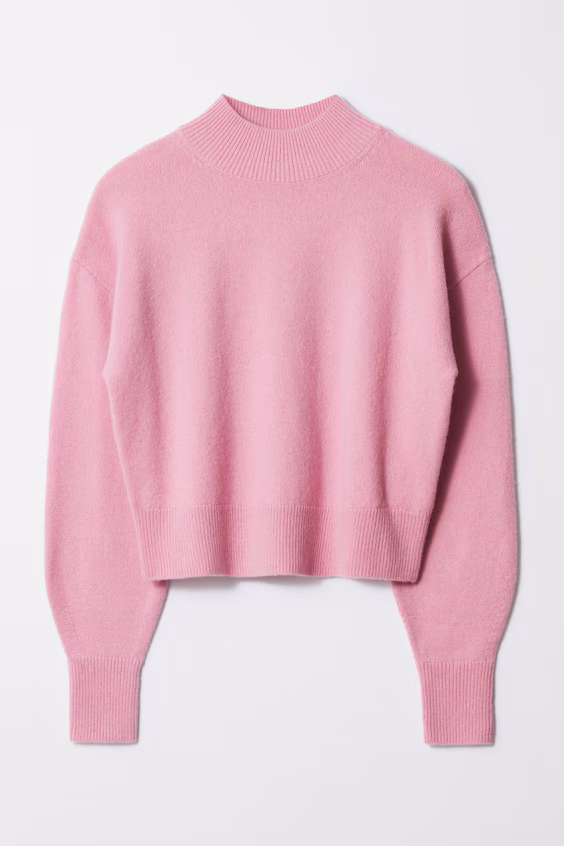 Свитер с высоким воротником