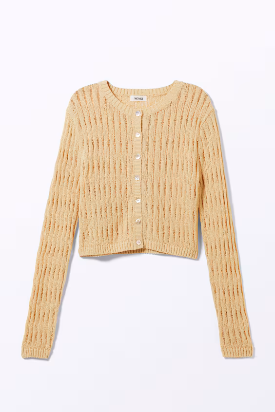 Короткий свитер с втачными рукавами