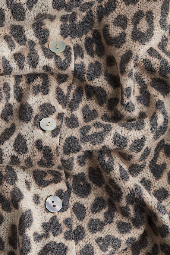 Кардиган из тонкого вязаного полотна