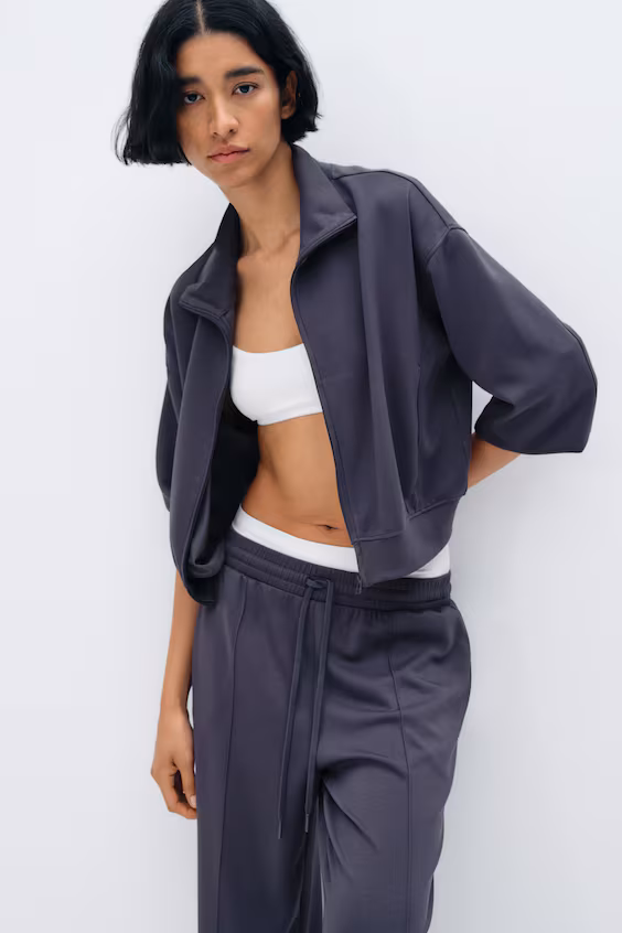 Очень мягкий свитер на молнии