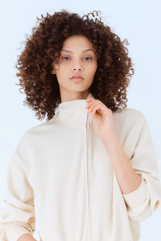 Очень мягкий свитер на молнии