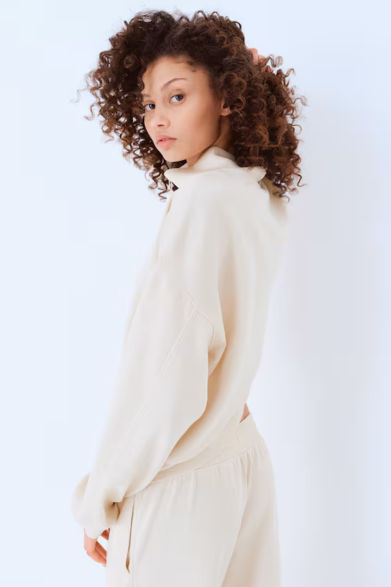 Очень мягкий свитер на молнии