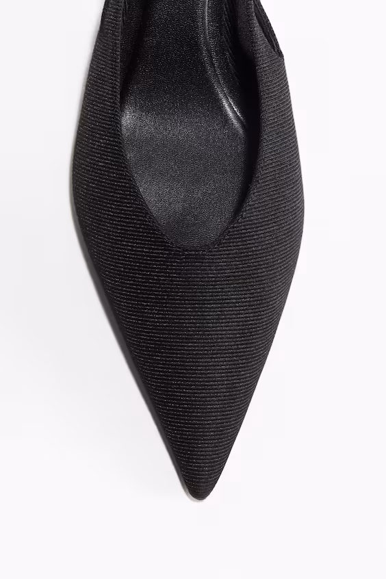 Туфли с открытой пяткой и тонким носком