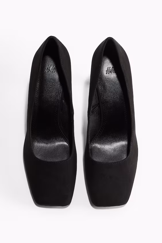 Классические туфли с квадратным носом