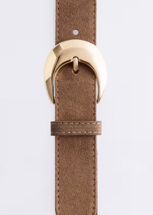 Кожаный ремень с пряжкой в форме полумесяца