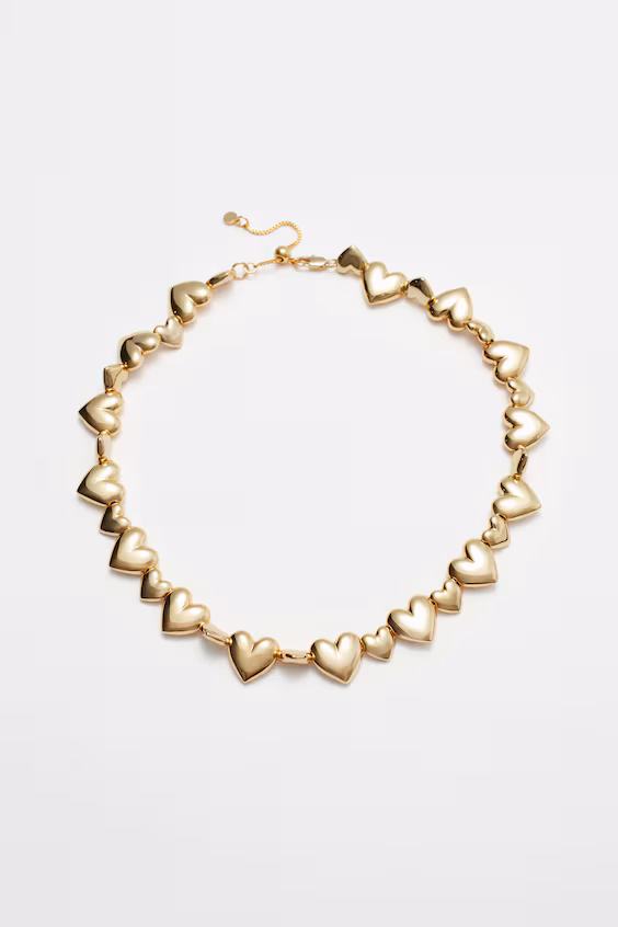 Ожерелье короткое с сердечками