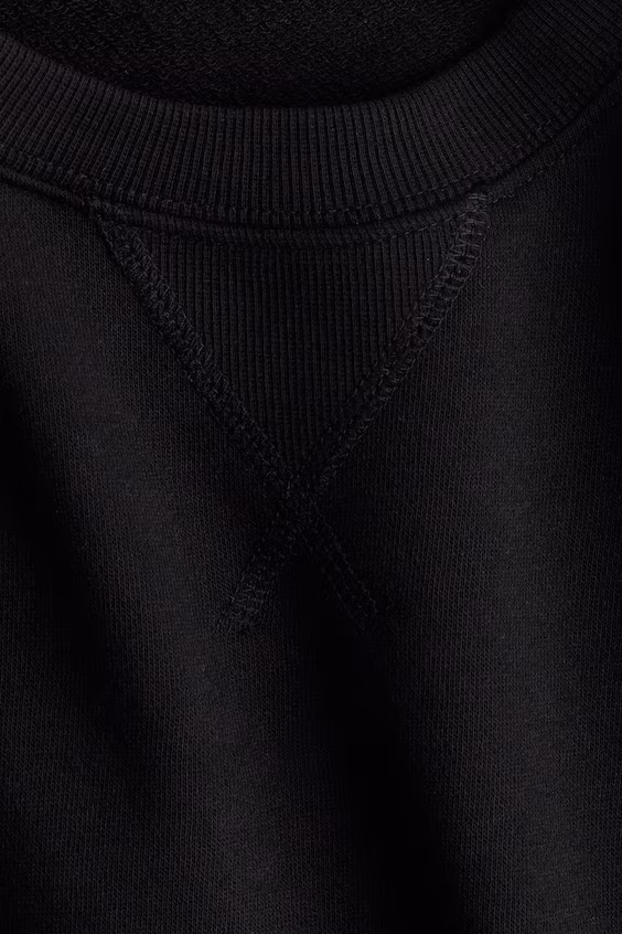 Оверсайз свитшот с короткими рукавами