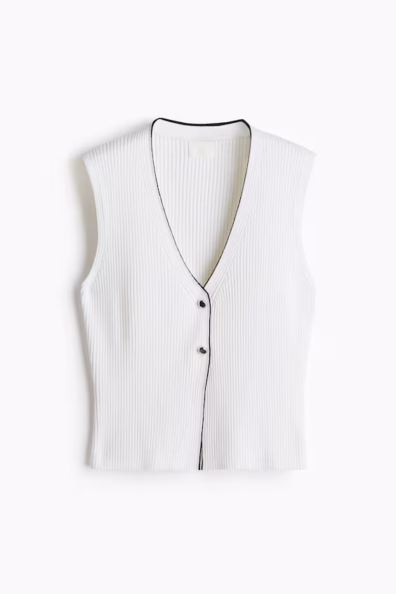 Жилет из вязаного полотна с пуговицами