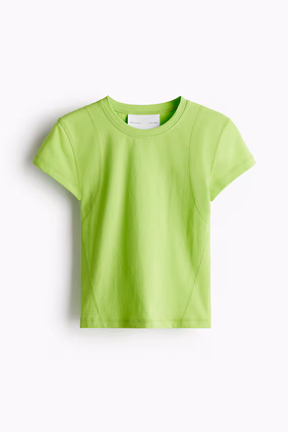 Футболка с плоскими швами