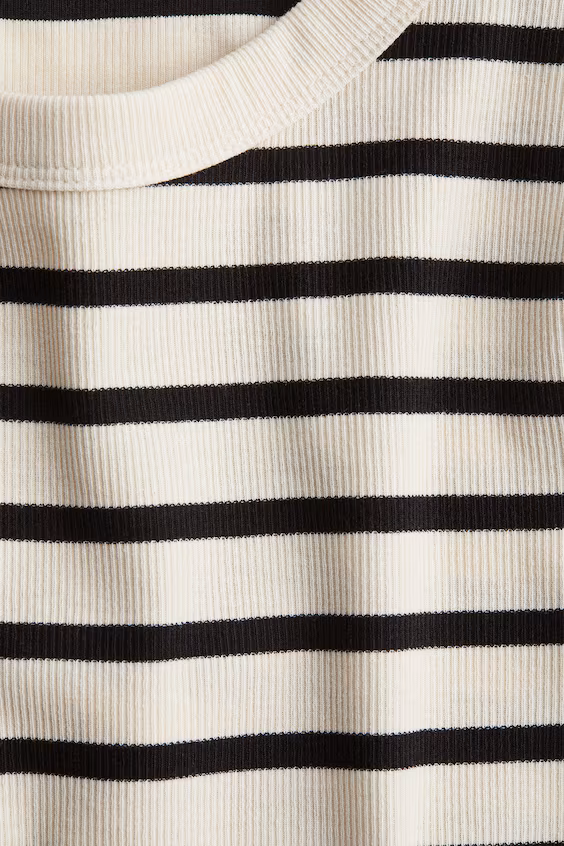 Футболка в рубчик