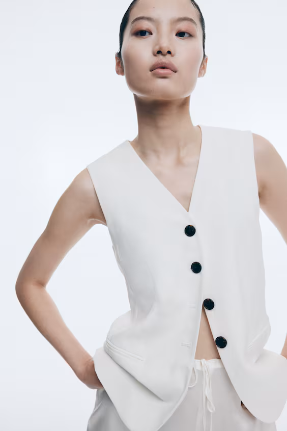 Жилет костюмный