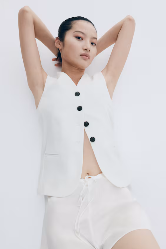 Жилет костюмный