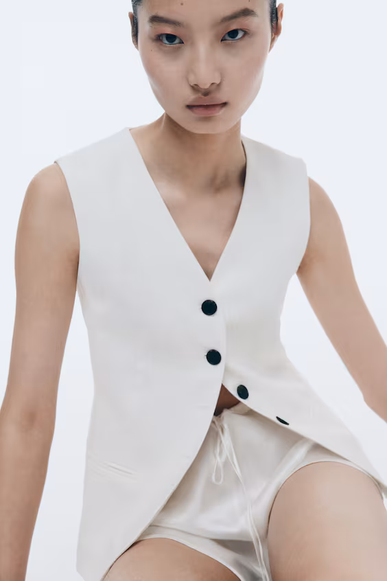 Жилет костюмный