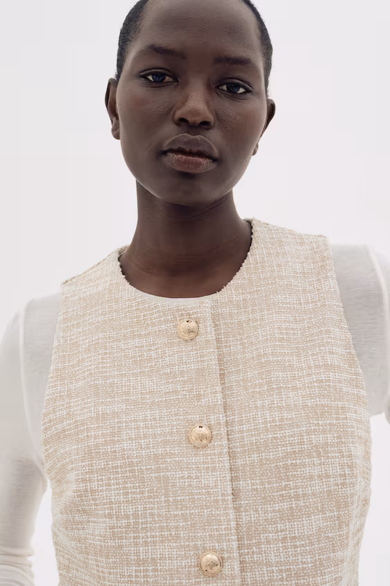 Жилет из букле