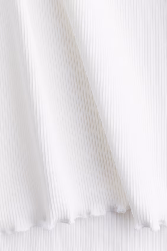 Футболка с оверлоком