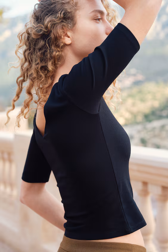 Свитер с лодочкой