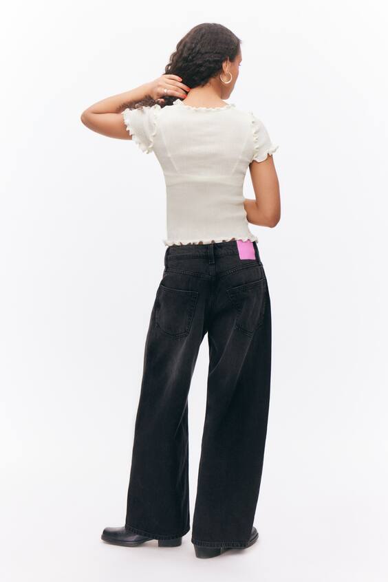 Свитер из рубчатой ткани с оборками на краю