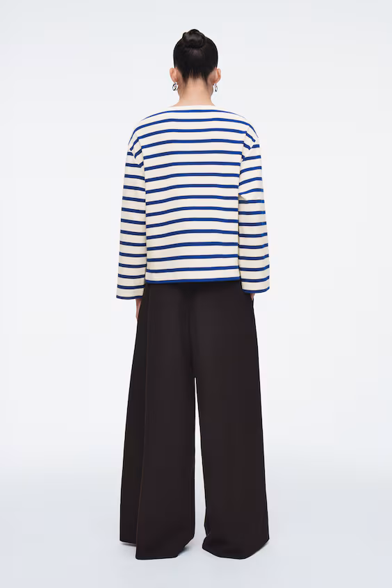 Топ с лодочным вырезом в полоску