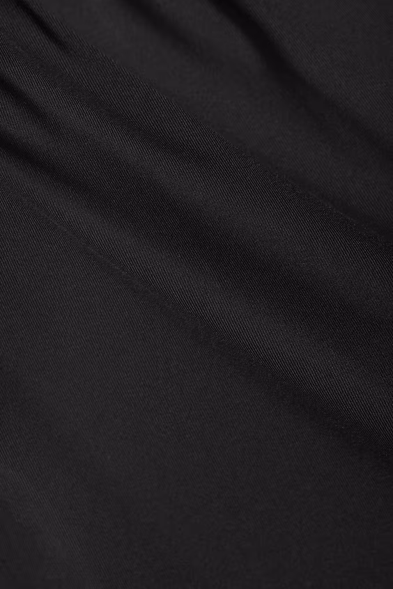 Свитер с драпировкой из нейлона на одно плечо