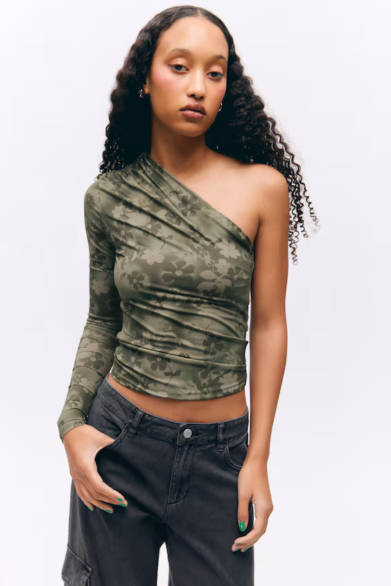 Свитер с драпировкой из нейлона на одно плечо