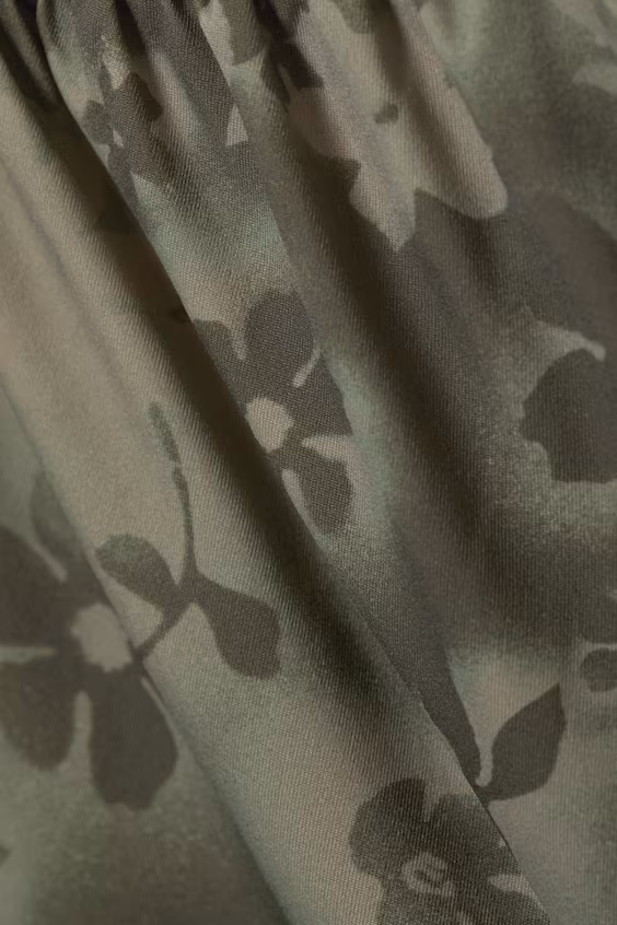 Свитер с драпировкой из нейлона на одно плечо