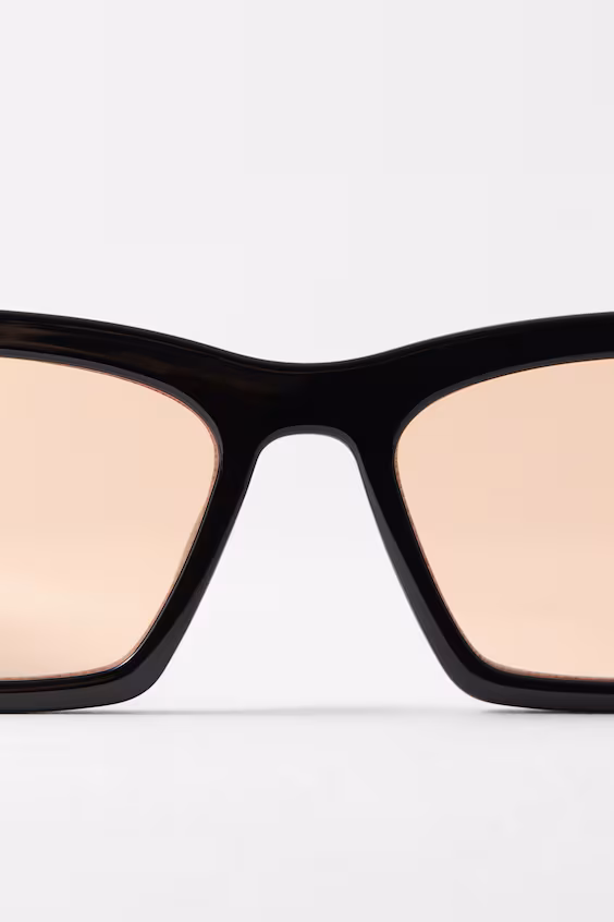 Солнцезащитные очки угловатой формы olho de gato