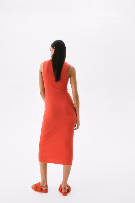 Платье в рубчик с перекрещивающимися шнурками