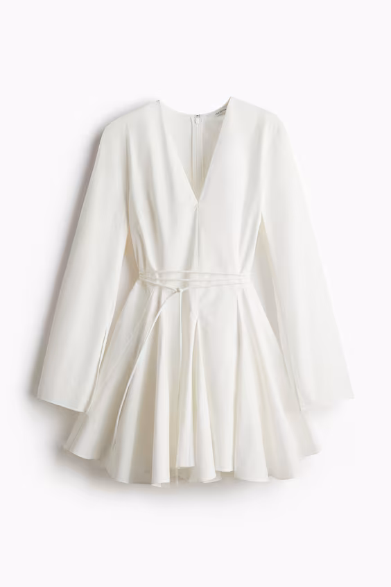 Платье с расклешенной юбкой